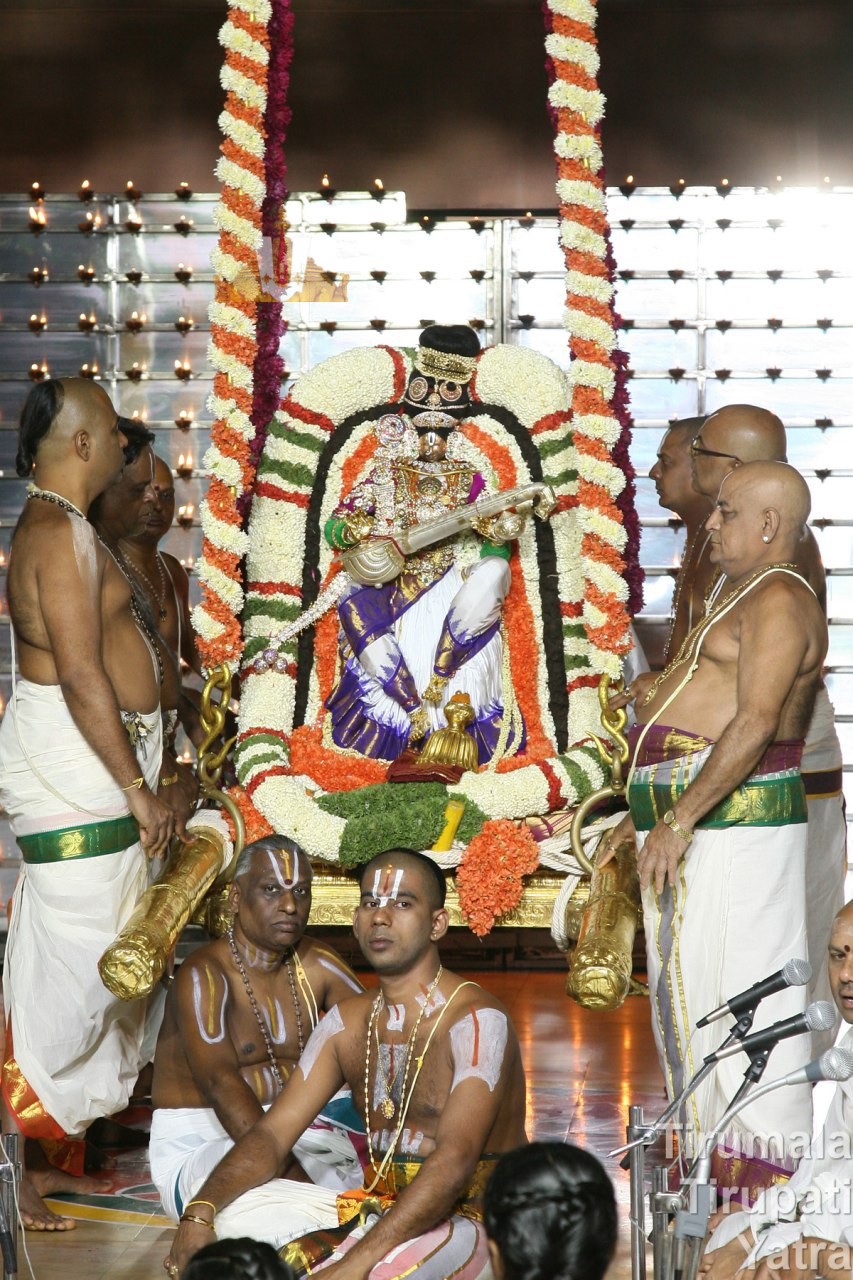 Hamsa Vahanam 2017 Unjal Seva