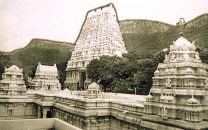 Alipiri Gopuram - Namalagopuram and Periya gopuram