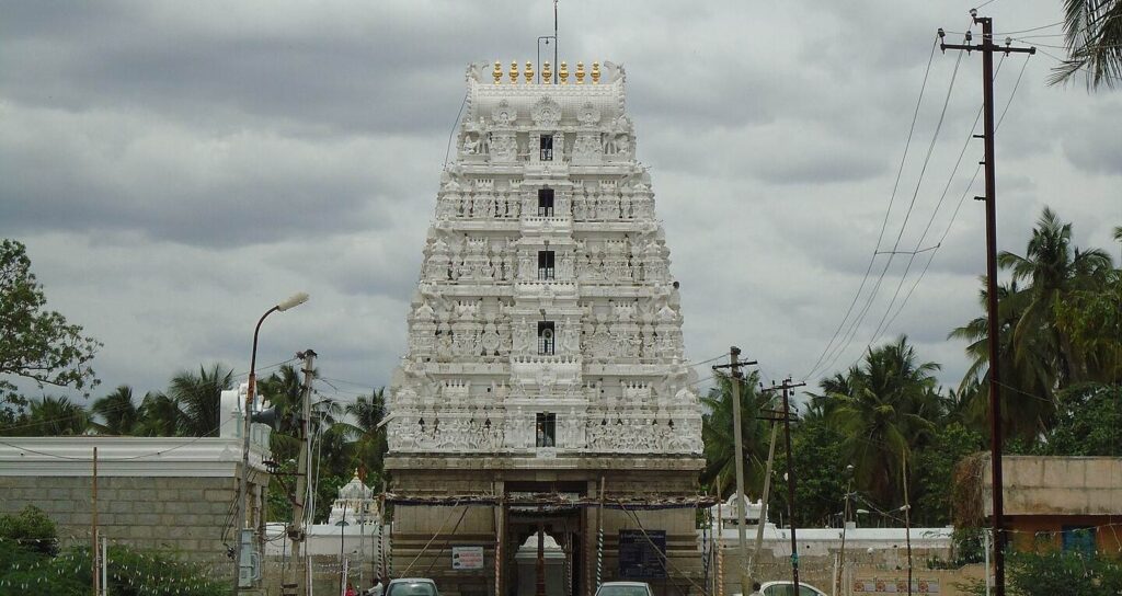 Sri VenugopalaSwamy temple - Karveti Nagar / Sri Venugopala Swamy Temple, Karveti Nagar