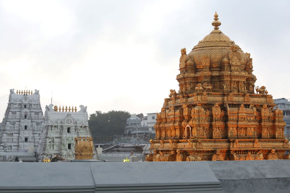 Anandanilayam of Tirupati Balaji Temple / Sri Venkateswara Swamy Darshan