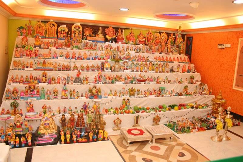 Navaratri Golu - Bommala Koluvu