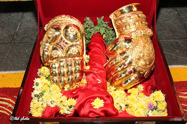 Ornaments of Tirupati Balaji - Varadha Hastham and Katika Hastham