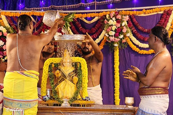 Sri Vakulamatha Temple - Tirupati | Darshan, History & Timings 3 Sri Vakulamatha Temple - Tirupati (Snapana Thirumanjanam)